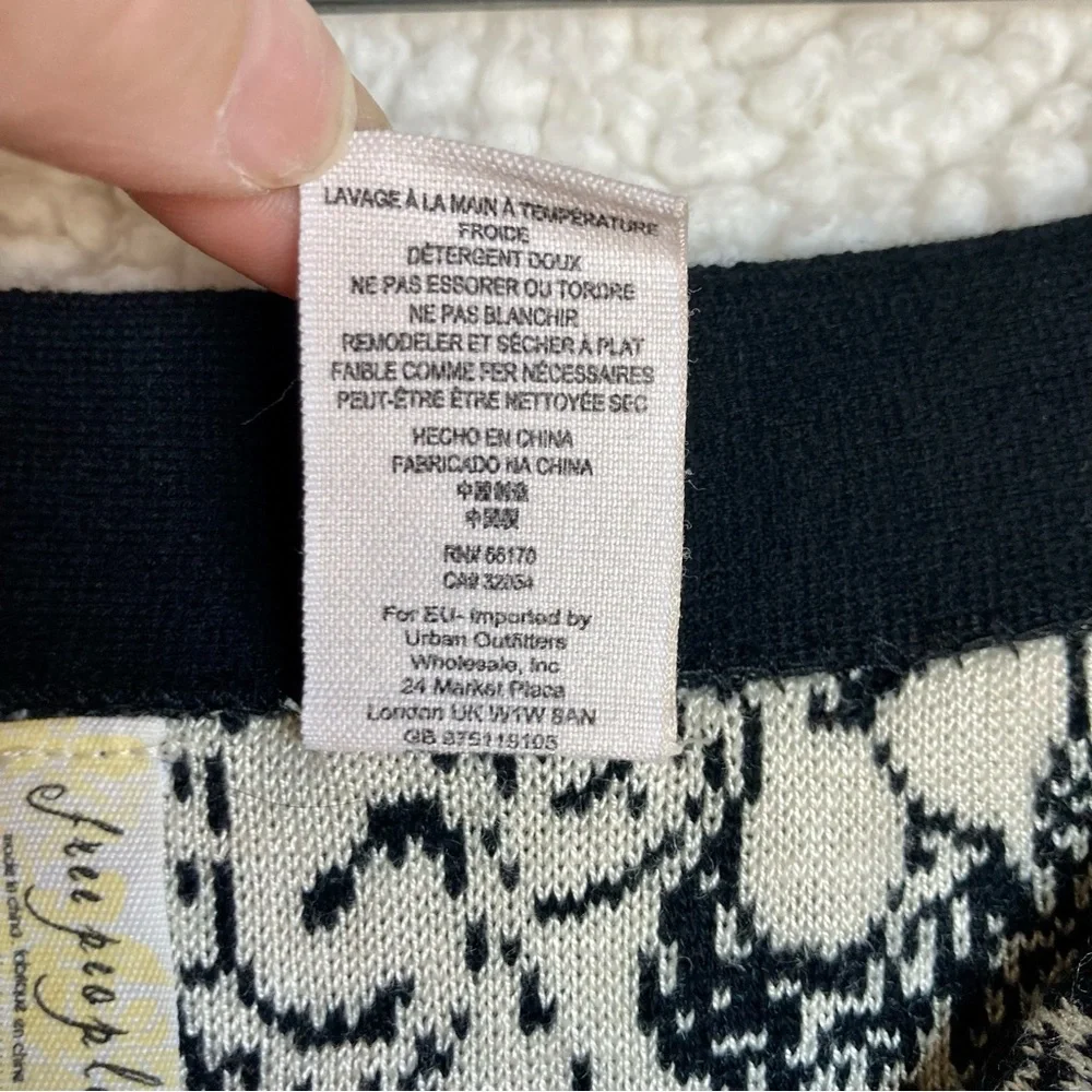 Free People Women’s black & cream boho print knit sweater pull-on pencil skirt